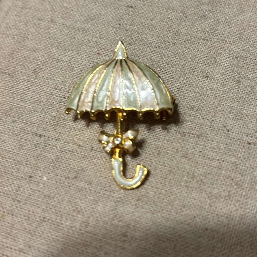 Brooch baby shower umbrella pin gold plated with light pink & green vintage 1982
